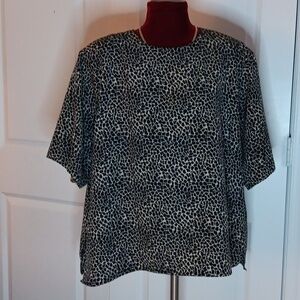 Yves St. Ciair2 Women's Animal print  Blouse,  Sz. 22W, 5/$50
